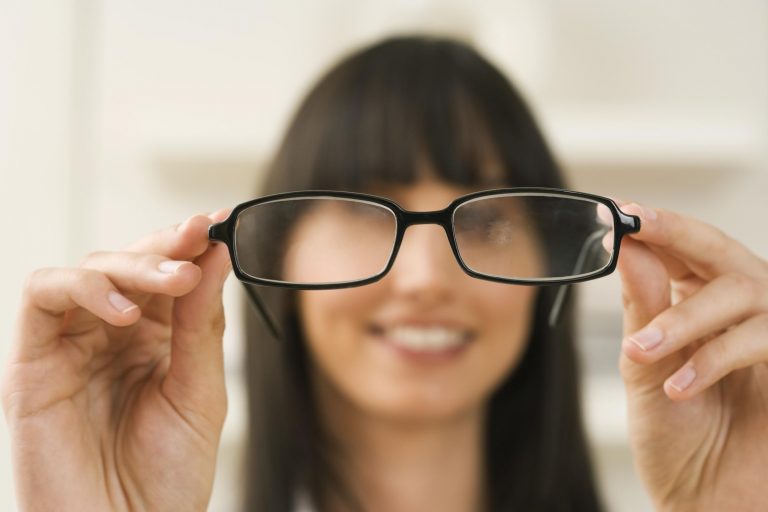 Virtual Try On An Amazing Trend For Glasses 